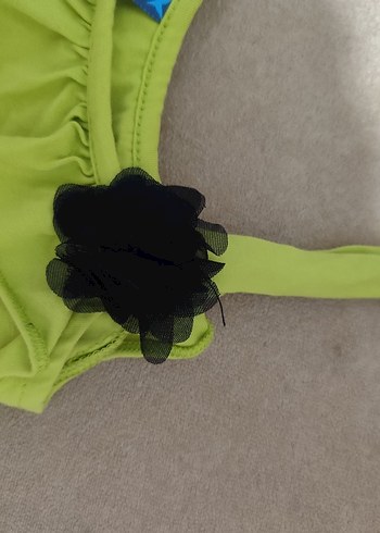 Kız Çocuk Yeşil Fırfırlı Askılı Bluz - Görsel 3