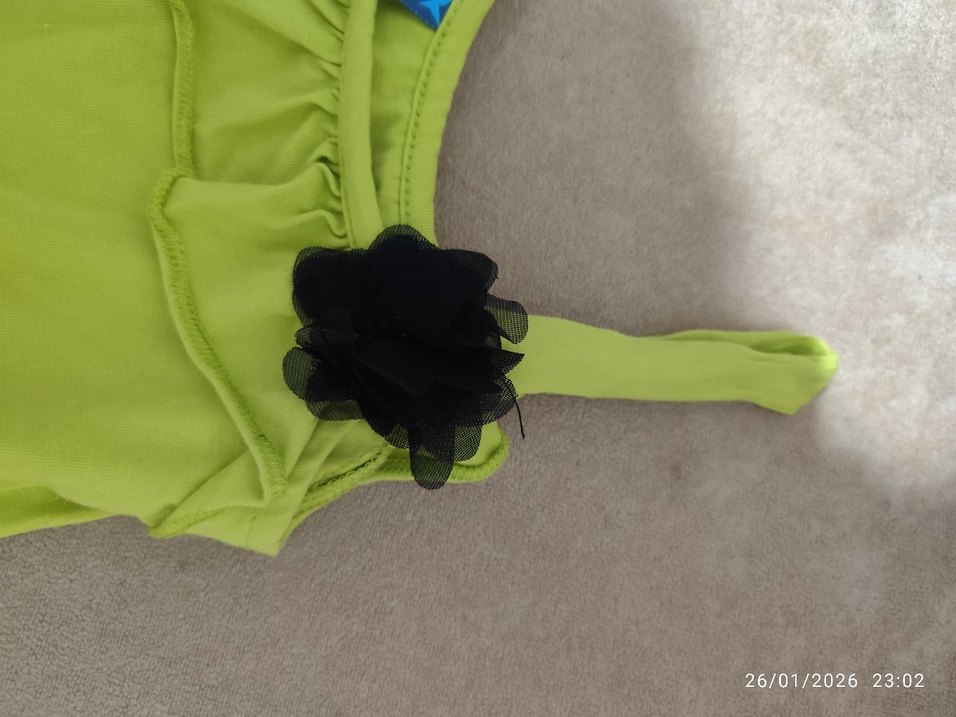 Kız Çocuk Yeşil Fırfırlı Askılı Bluz - Görsel 3