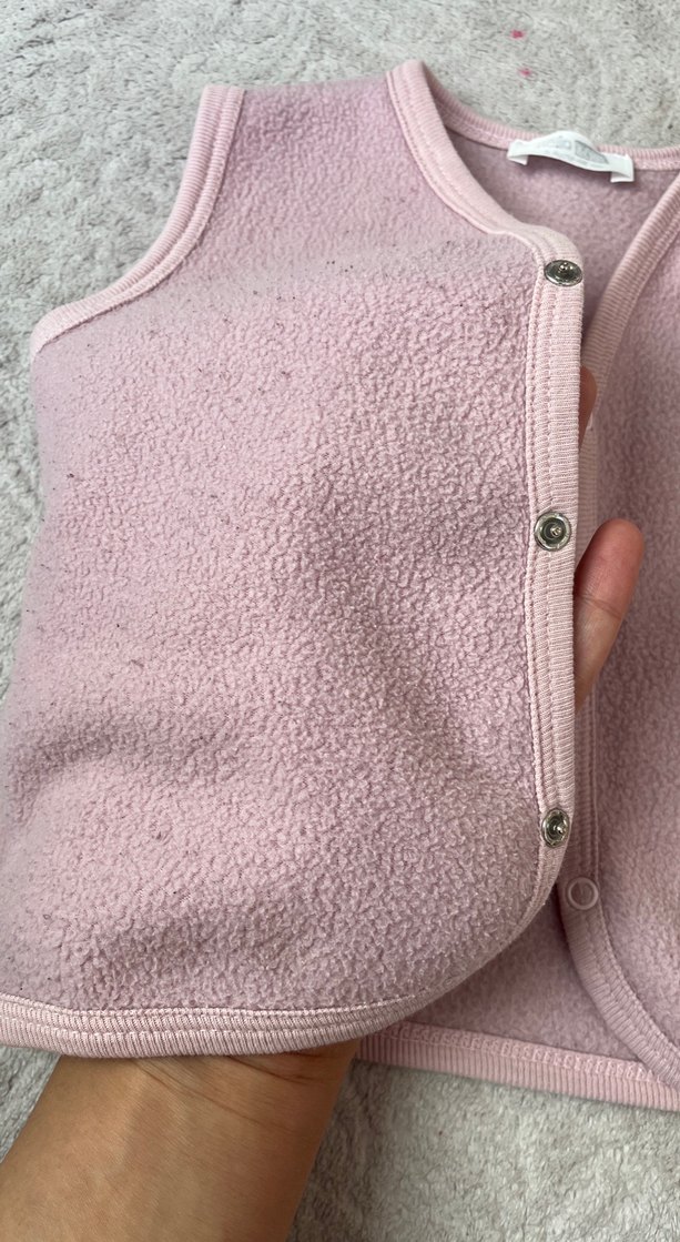 Kız Çocuk Pembe Düğmeli Polar Yelek - Görsel 2