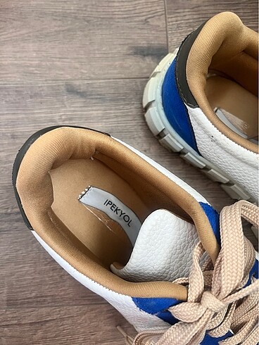 39 Beden beyaz Renk İpekyol sneaker