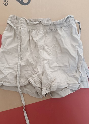 Bej Kemerli Kadın Keten Mini Şort