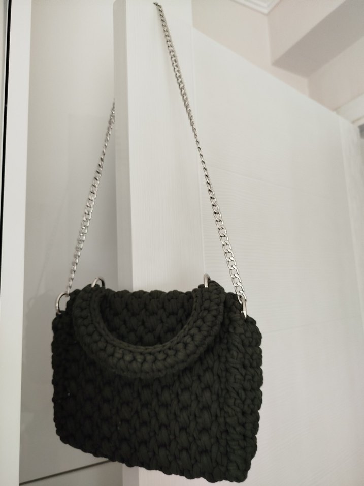 Zincir Detaylı Siyah Örgü Kadın Çanta - Görsel 3