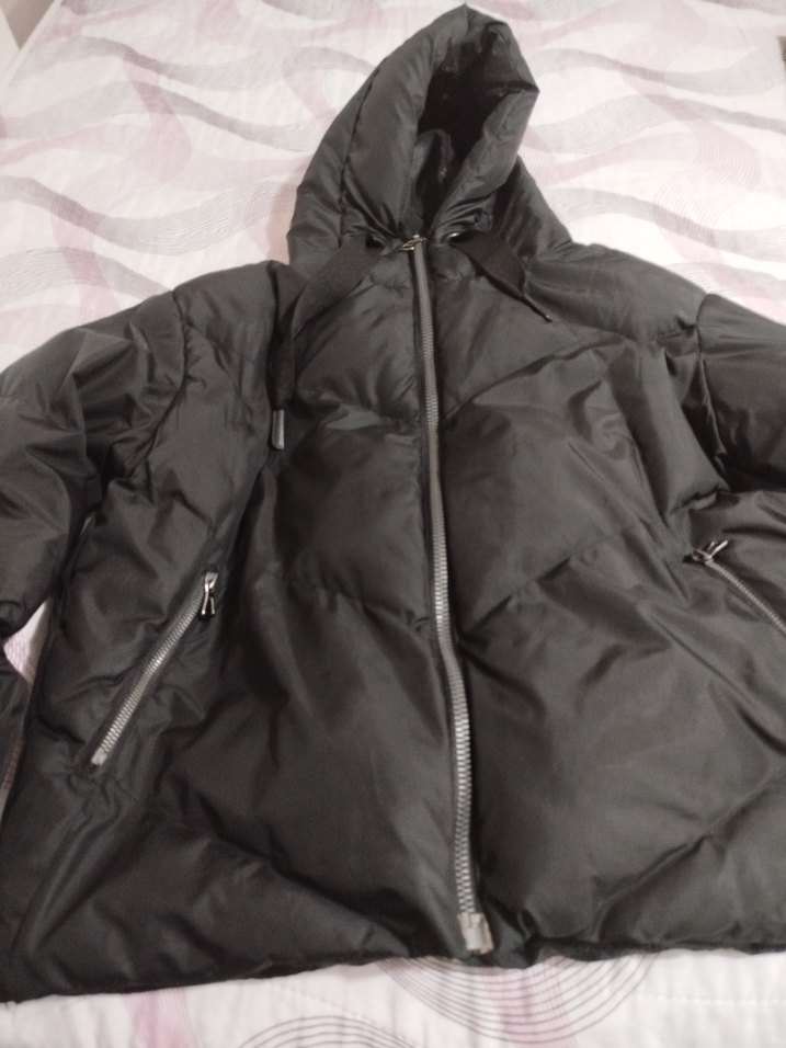 Siyah Kapüşonlu Kadın Kışlık Mont - Görsel 2