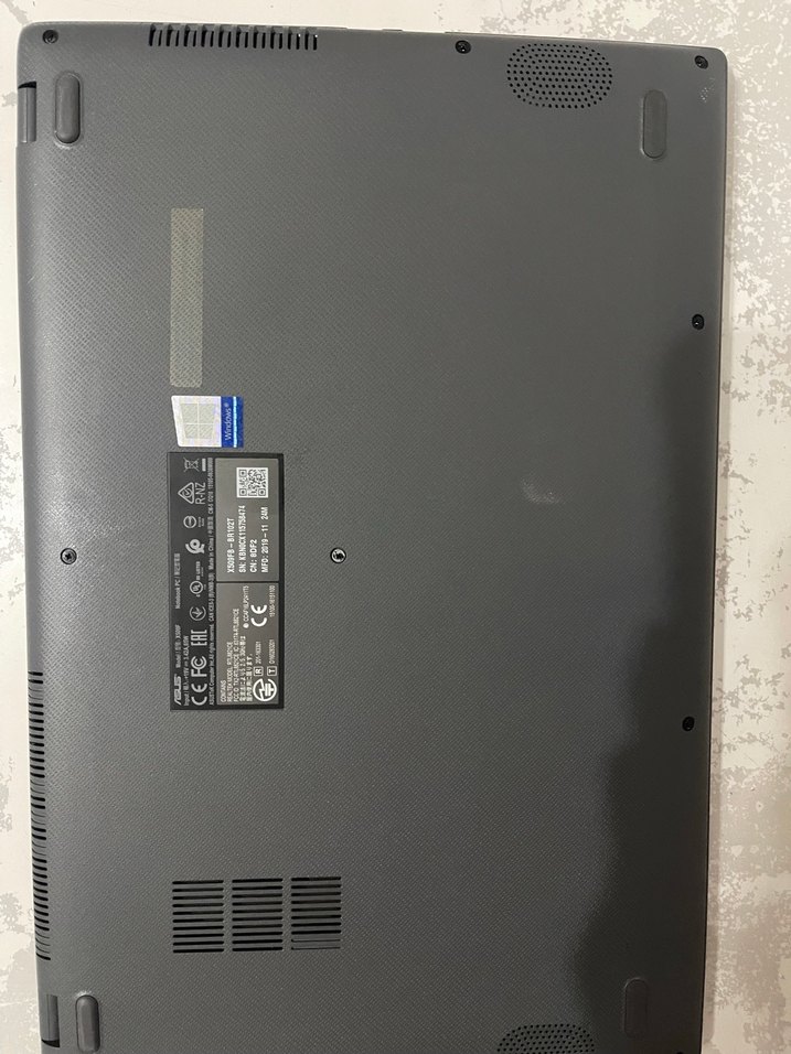 Gri ASUS Laptop - Görsel 3