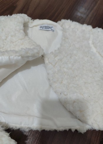 Kız Çocuk Beyaz Kürk Detaylı Bolero - Görsel 4