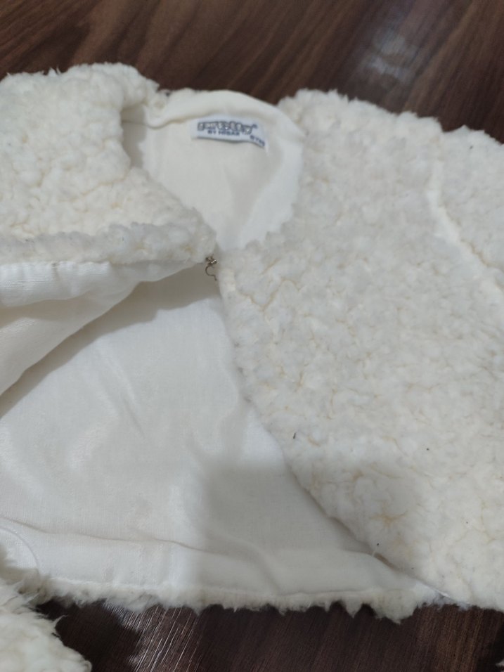 Kız Çocuk Beyaz Kürk Detaylı Bolero - Görsel 4