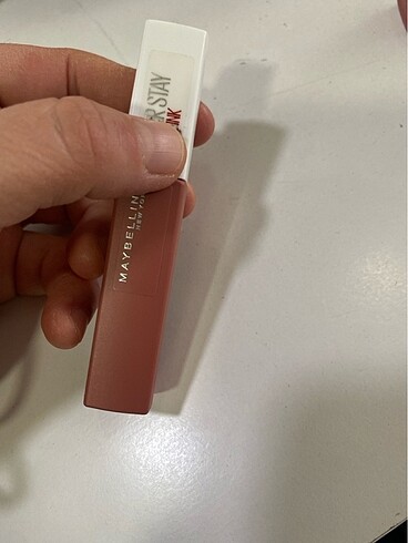 Beden Maybelline süperstay matte ruj