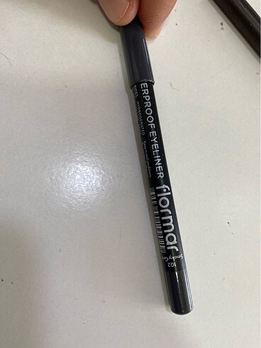 Flormar Fllormar ve avon göz kalemi