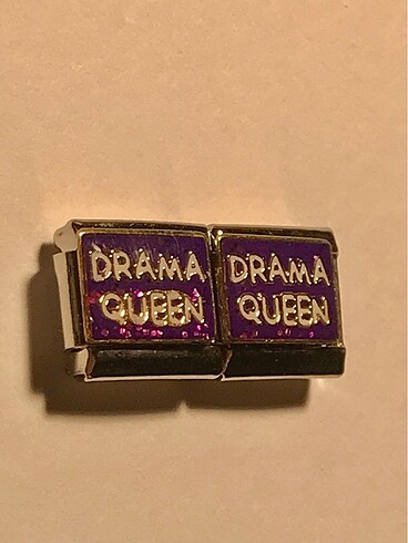 drama queen charm