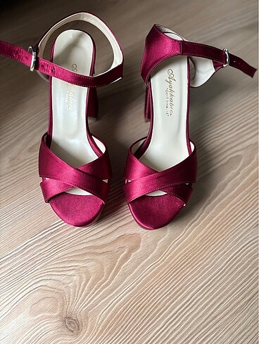 Bordo platform topuklu ayakkabı