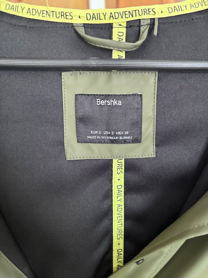 Kadın Haki Kapüşonlu Yağmurluk - Görsel 3