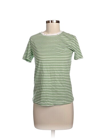 Mango T-shirt %70 İndirimli.