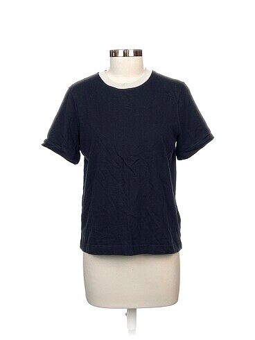 Massimo Dutti T-shirt %70 İndirimli.