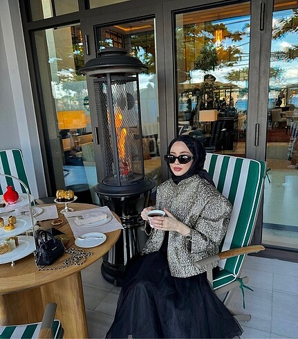 Zara Kadriye Baştürk Ceket Tafta Gold Jakar Ceket Tesettür Modest