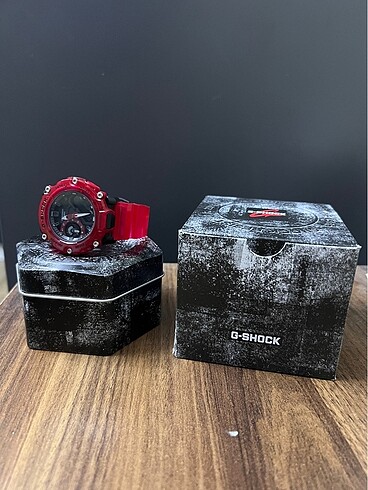 Tertemiz çiziksiz kullanılmamış Casio G-Shock Red Edition
