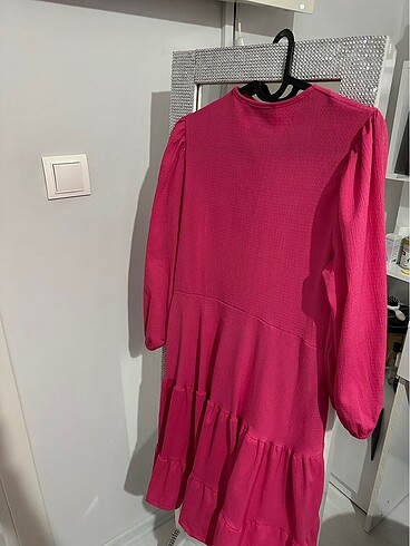 LC Waikiki Pembe V yaka günlük elbise