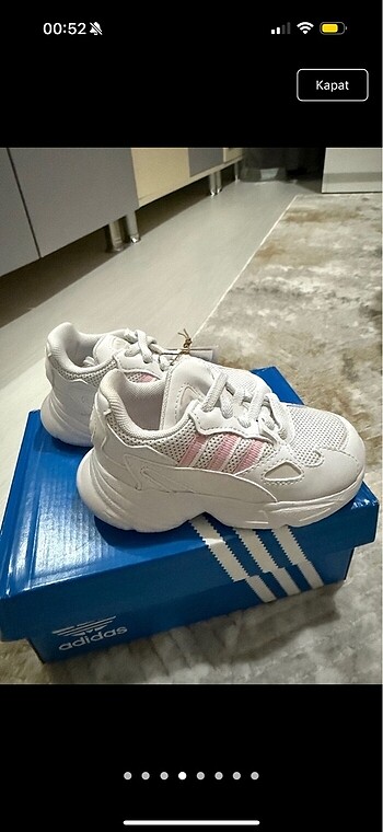23 Beden beyaz Renk Adidas falcon el bebek spor ayakkabı