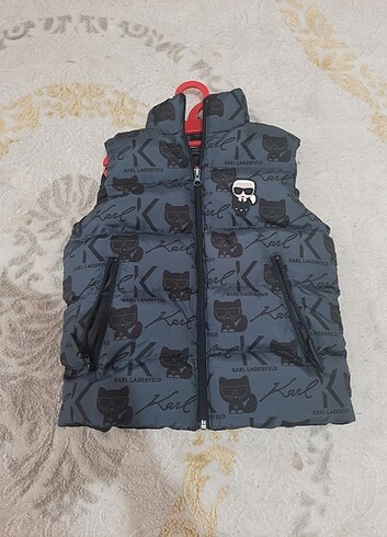 Karl Lagerfeld 4 Yaş