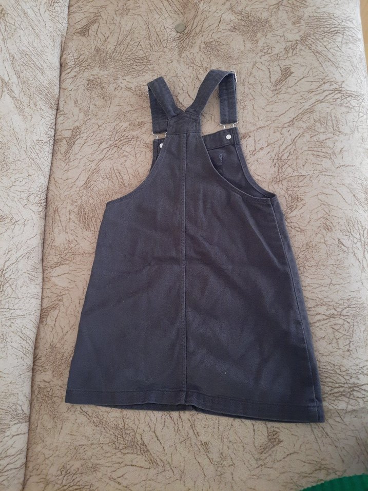 Kız Çocuk Siyah Kürklü Askılı Elbise - Görsel 3