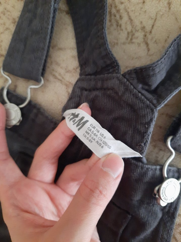 Kız Çocuk Siyah Kürklü Askılı Elbise - Görsel 2