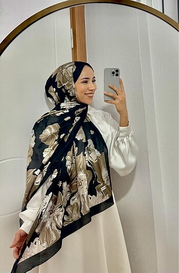 Siyah gül desen şal
