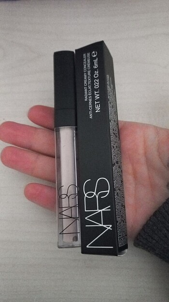 Nars kapatıcı 