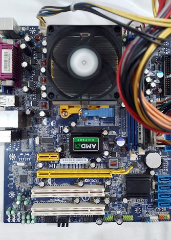 Foxconn a6vmx amd çift çekirdek anakart - Görsel 8