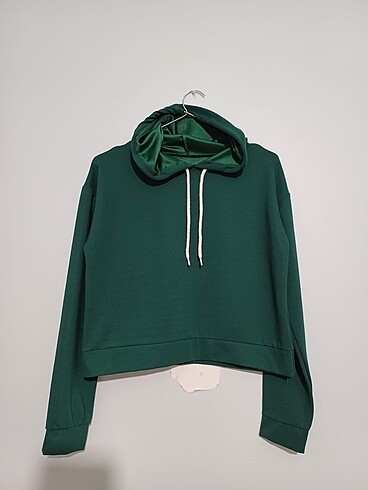 KAPÜŞONLU SWEATSHIRT
