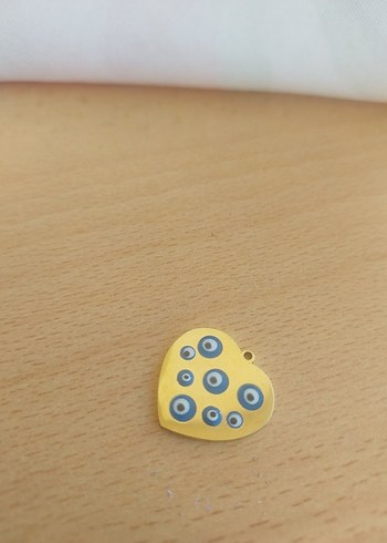 Sarı Boncuklu Kadın Kalp kolye ucu