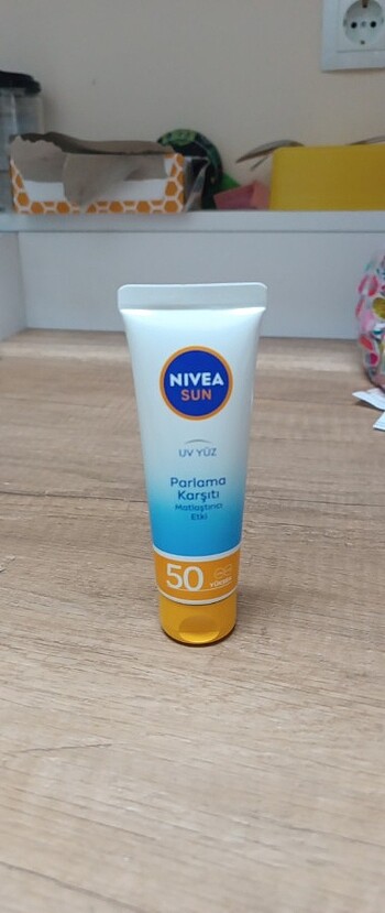 Beden Nivea güneş kremi