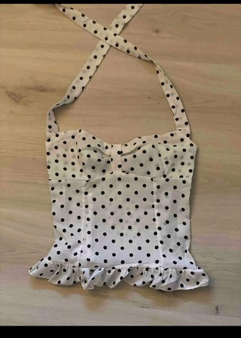 s Beden Puantiye Desenli Fırfırlı Askısız Mini Bluz