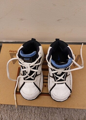 22 Beden beyaz Renk Nike çocuk spor ayakkabısı 22.5 numara