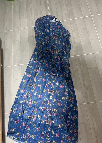 Diğer Mavi Çiçek Desenli elbise 46 beden beli ve kolları lastikli