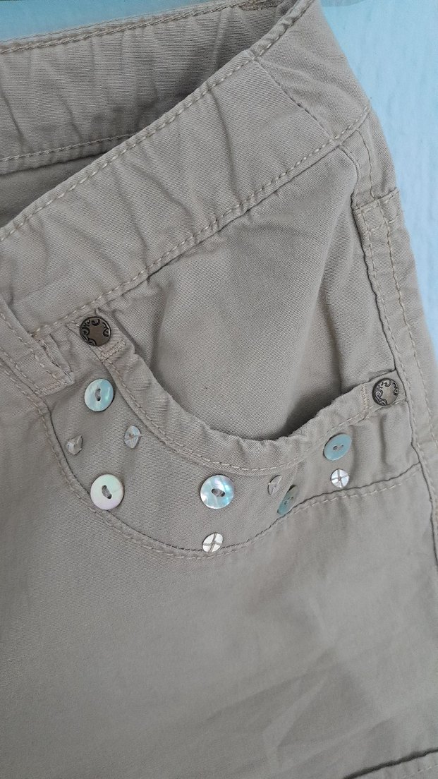 Bej Düğmeli Kadın Mini Şort - Görsel 2