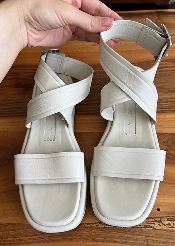 Beyaz Kadın Dolgu Topuklu Sandalet ZARA