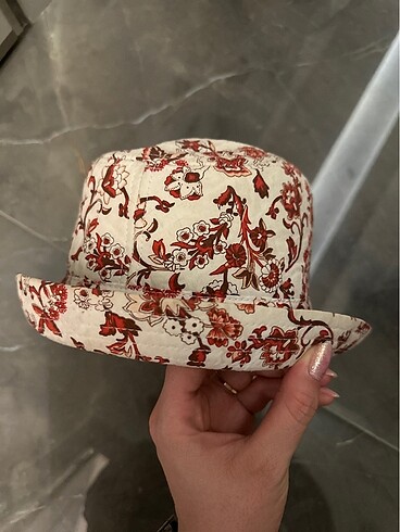 Diğer Şapka bordo kırmızı çiçek desen