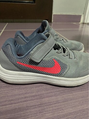 32 Beden Nike spor ayakkabı