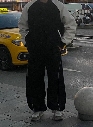 Siyah Paraşüt Pantolon