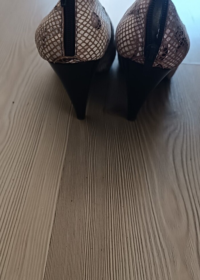 Yılan desenli ayakkabı  - Görsel 3