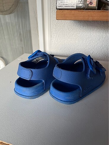 23 Beden mavi Renk Vicco sandalet