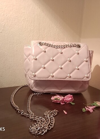 Toz pembe inci detaylı kol çantası 