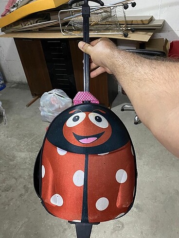 ÇUCUK ÇANTASI TEKERLEKLİ