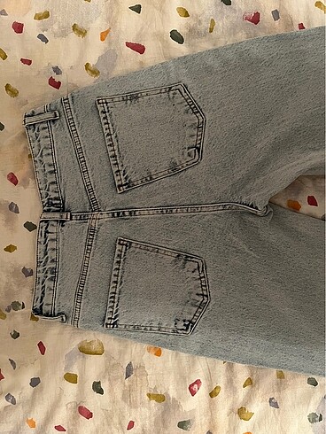 34 Beden mavi Renk jeans