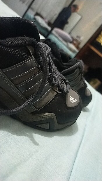 33 Beden siyah Renk Adidas çocuk ayakkabı