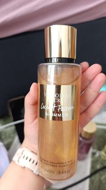 Victoria secret coconut passion simli vücut spreyi - Görsel 6