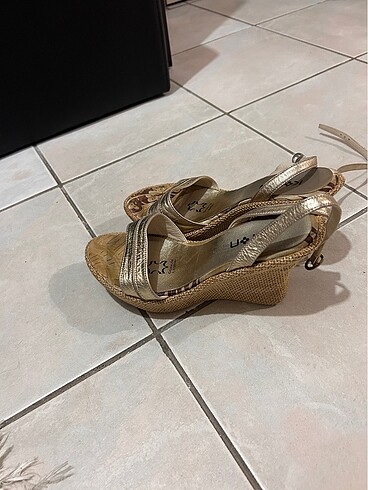 37 Beden Koton dore sandalet