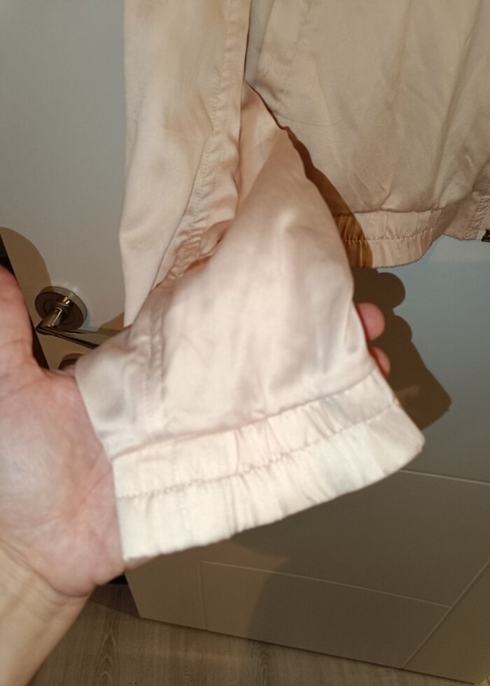 Mevsimlik saten fermuarlı üst  - Görsel 3