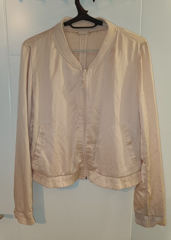 Mevsimlik saten fermuarlı üst  - Görsel 4