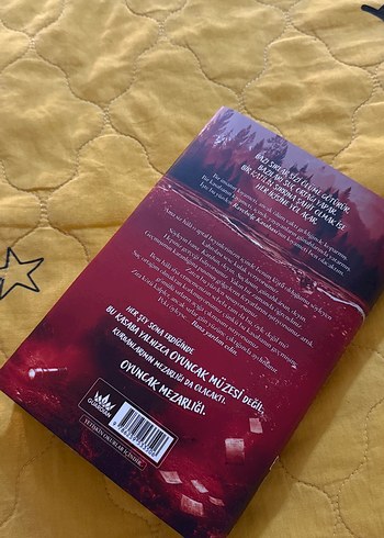 Emre Gül - Oyuncak Mezarlığı Roman Ciltli - Görsel 2