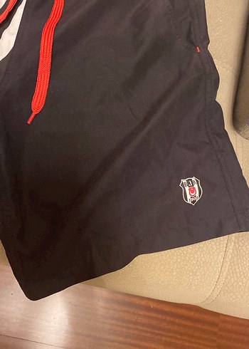 Siyah Beyaz Çizgili Erkek Mayo kartal yuvasi - Görsel 2